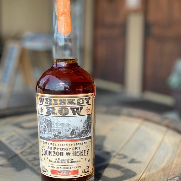 Whiskey Row Bourbon Avalon Spiritsbottle and barrel