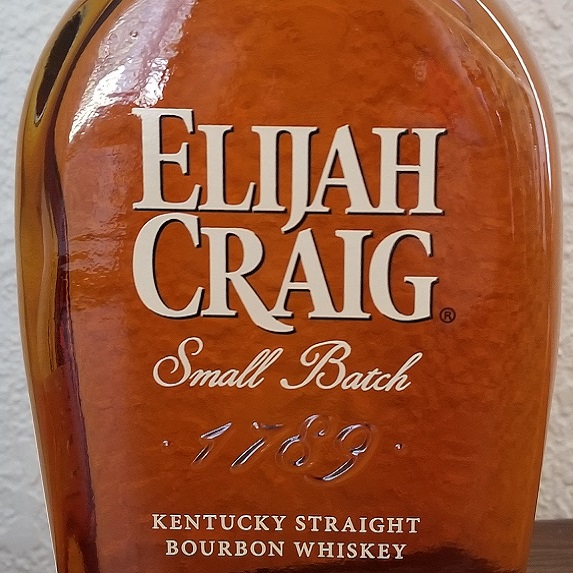 Elijah Craig bottle close up