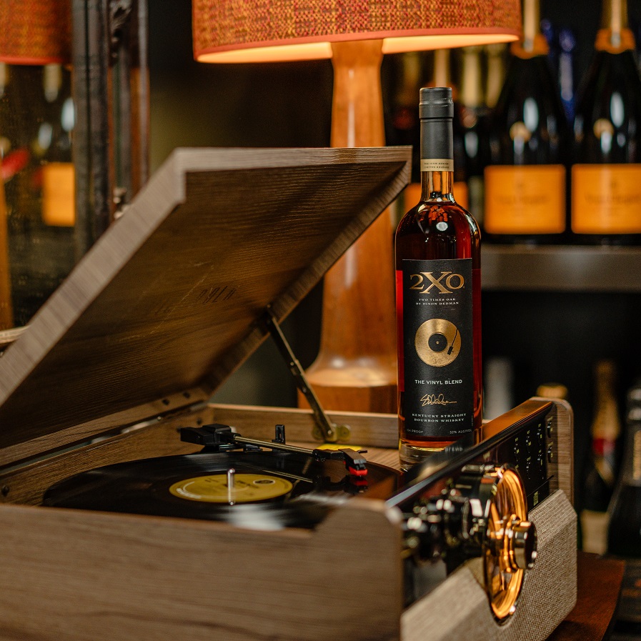 2XO Vinyl Blend bottle on record player