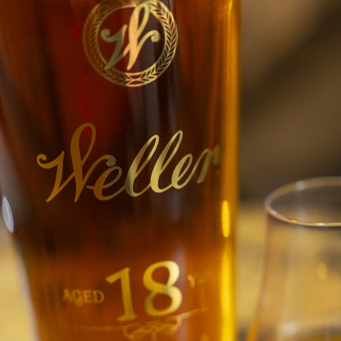 Weller 18 Year Old bottle and pour