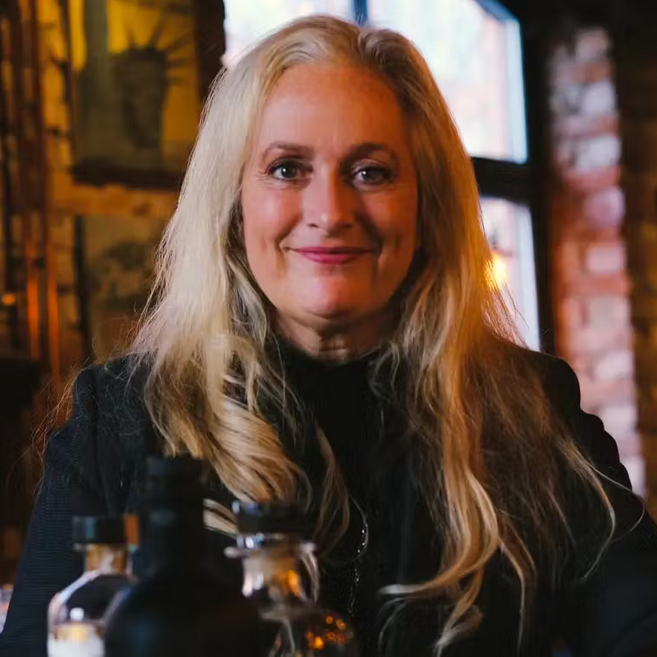Angela D'orazio Compass Box