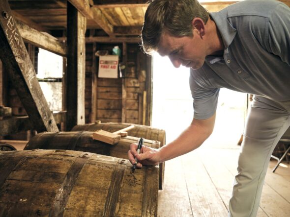 KnobCreek-BoldPicks-Eli---Barrel