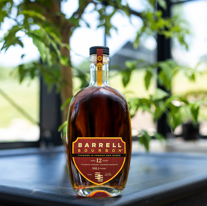 Barrell Craft Spirits 12 Yr Bourbon French oak Lifestyle