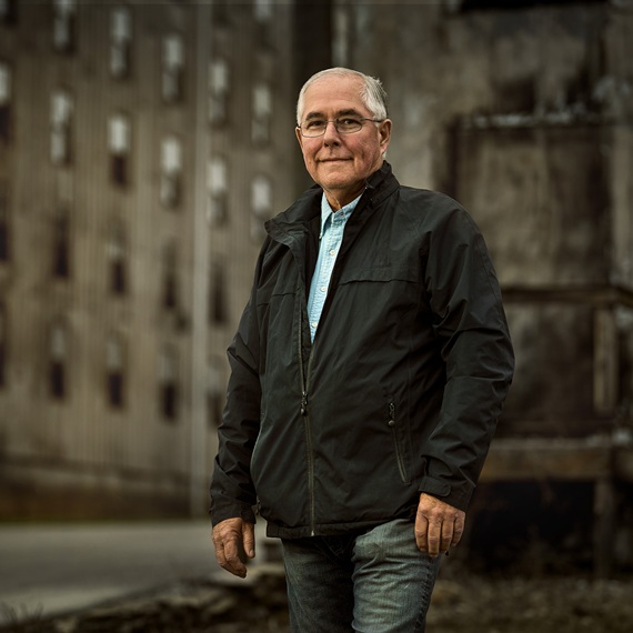 DISCUS honors Eddie Russell