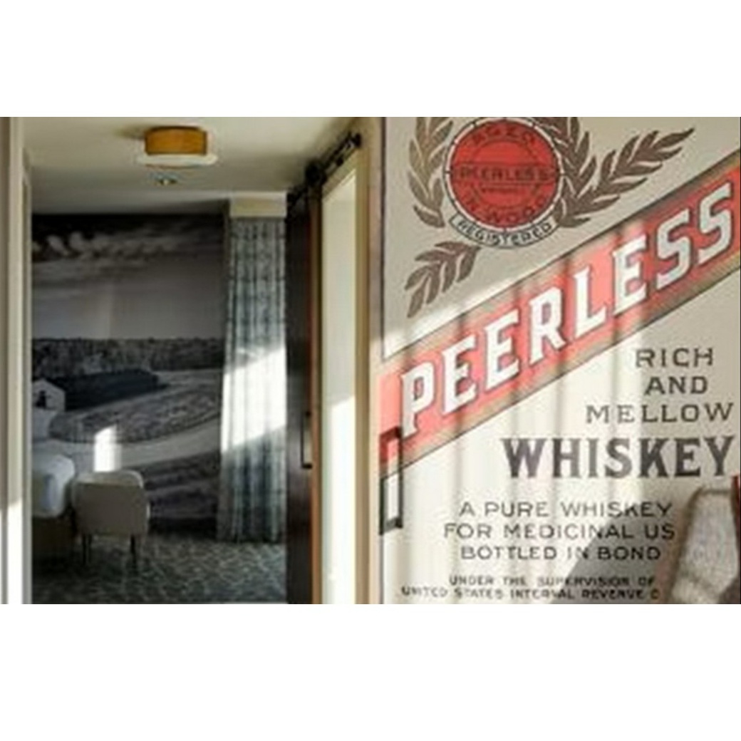 Hotel Distil room with Peerless Whiskey mural