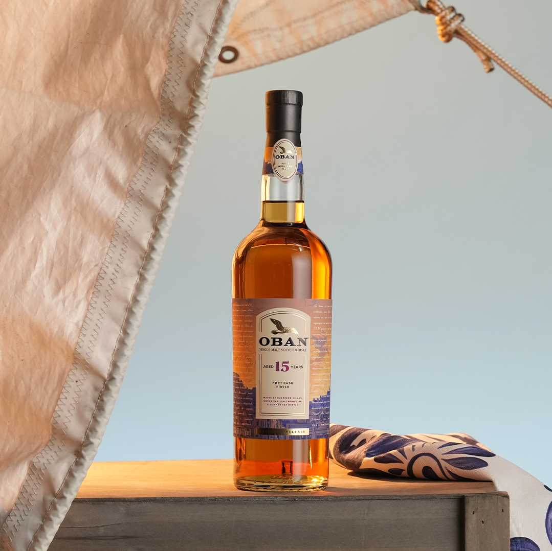 Oban 15 Port Cask Bottle lifestyle