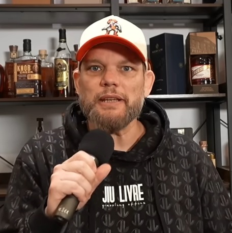 Fred Minnick in studio Top 5 Bourbons for Beginners video