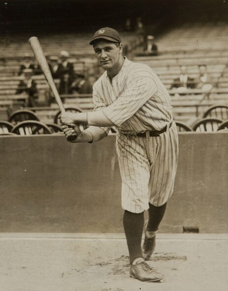 Lou_Gehrig_as_a_new_Yankee_11_Jun_1923