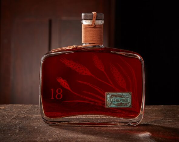 Redemption_18YO_Bottle_Lifestyle