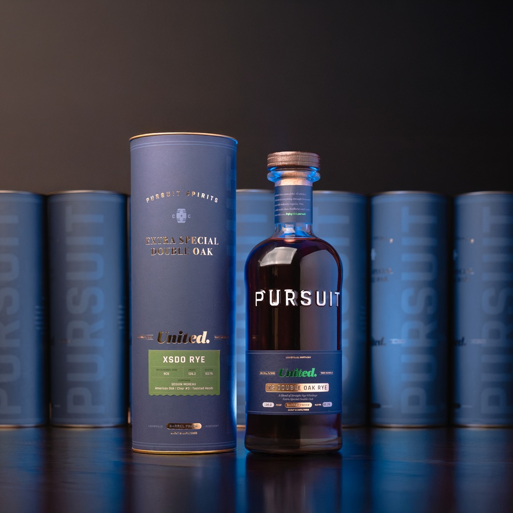 Pursuit United XS Double Oak bottle and canister